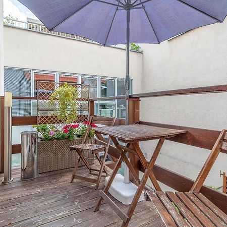 Jonas Apartments - Great Location Near Bratislava City Center Exterior foto